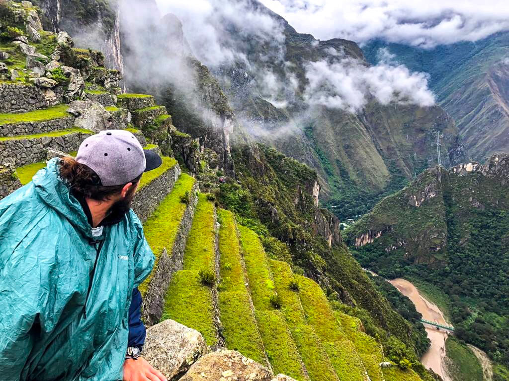How to take the perfect selfie at Machu Picchu (Guide)