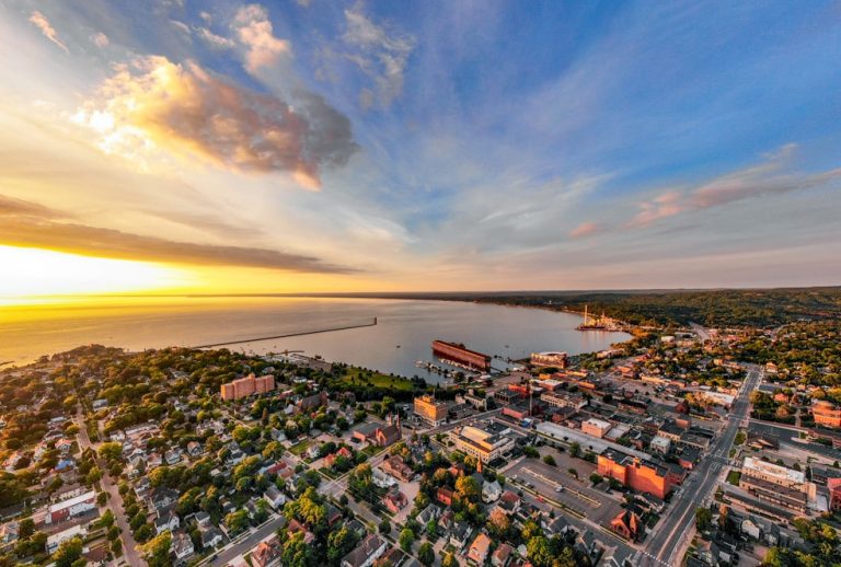 Marquette Michigan Hotels: Marquette’s Best Lodging Now