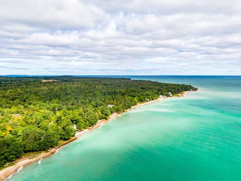 Ultimate Traverse City Guide to Michigan’s Best City (2023)